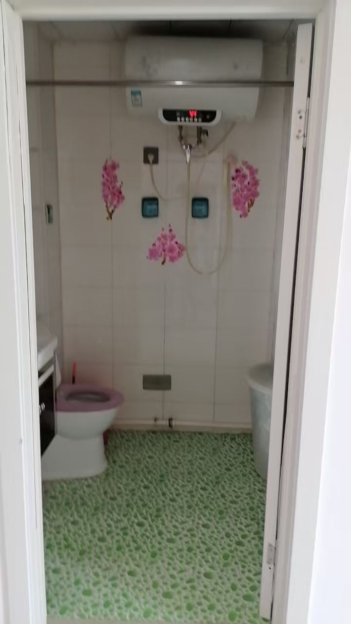 卖七星花园B区5楼，紧邻第七中学