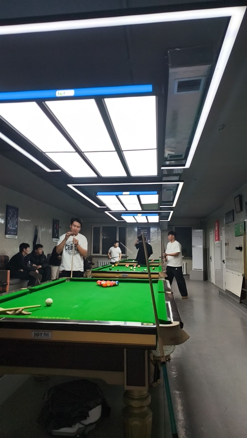 台球厅乔氏金腿