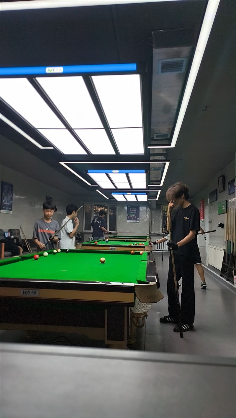 台球厅乔氏金腿